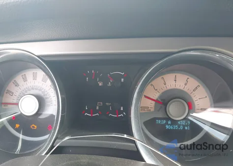 2011 Ford Mustang V6 Premium from USA, damaged, VIN 1ZVBP8EM7B5130584